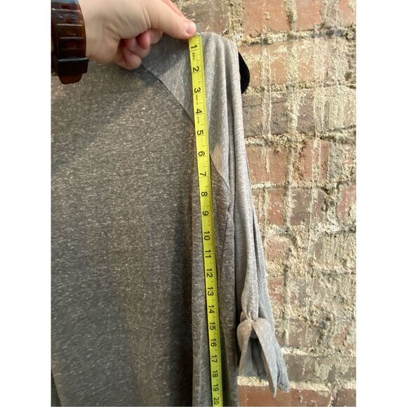 IOWA HAWKEYES Gold Glitter, Gray Cut-out Baseball 3/4 Sleeve T-Shirt Gameday Cou - Picture 10 of 10